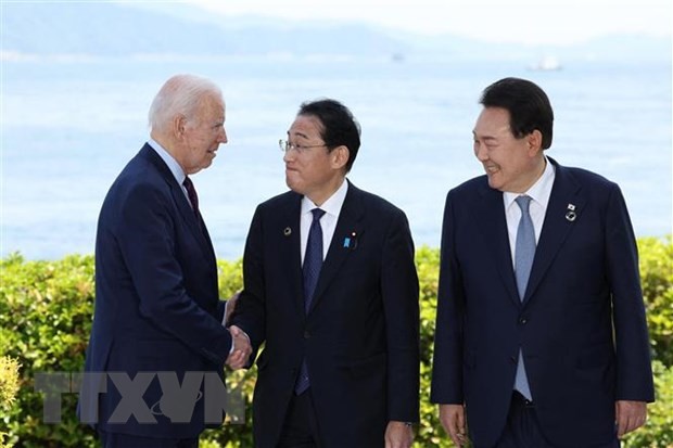 S. Korea, Japan, US summit to move trilateral cooperation to 'new level' - ảnh 1
