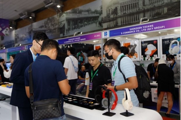 Vietnam int’l electronics, smart appliances expo opens - ảnh 1