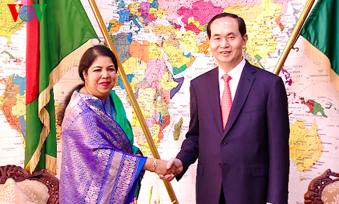 Presiden Vietnam, Tran Dai Quang melakukan pertemuan dengan Presiden Bangladesh - ảnh 2