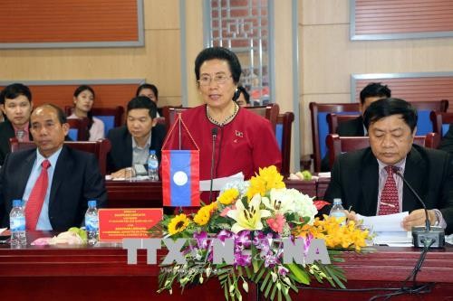 Delegasi Komisi Urusan Etnis Parlemen Laos melakukan kunjungan kerja di Provinsi Nghe An - ảnh 1