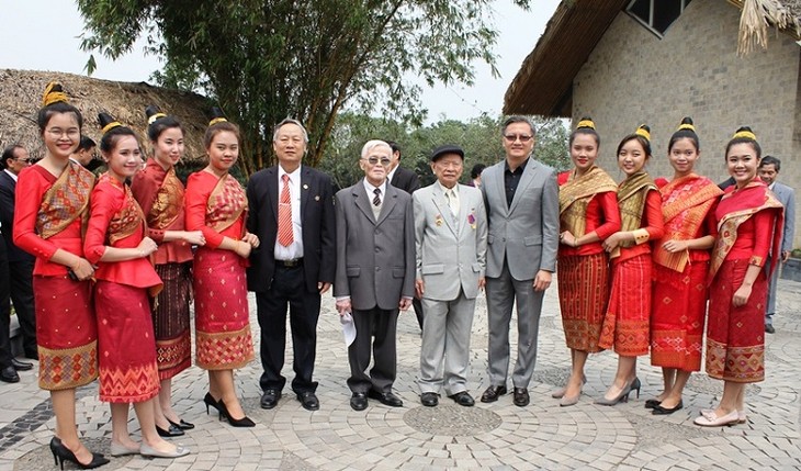 Pertemuan persahabatan Vietnam – Laos - ảnh 2