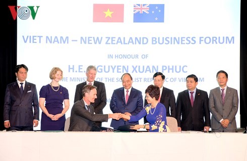 PM Nguyen Xuan Phuc menghadiri Forum badan usaha Vietnam – Selandia Baru - ảnh 3