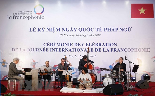 Memperingati secara khidmat  ultah ke - 20 Hari Internasional Francophonie - ảnh 1