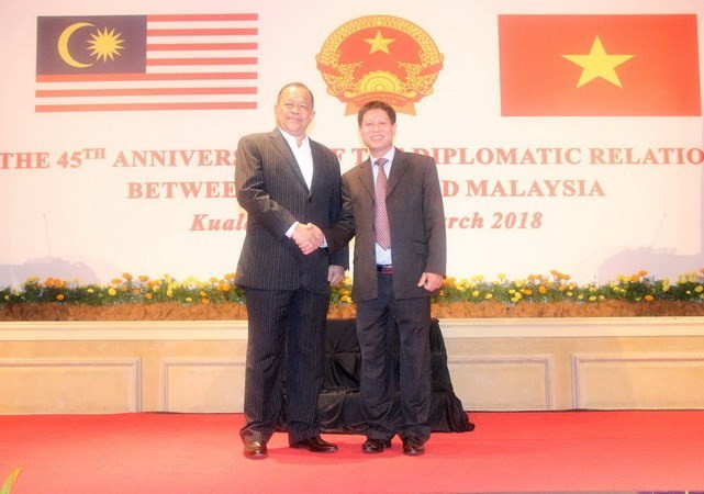 Peringatan ultah ke - 45 hubungan diplomatik Vietnam – Malaysia - ảnh 1