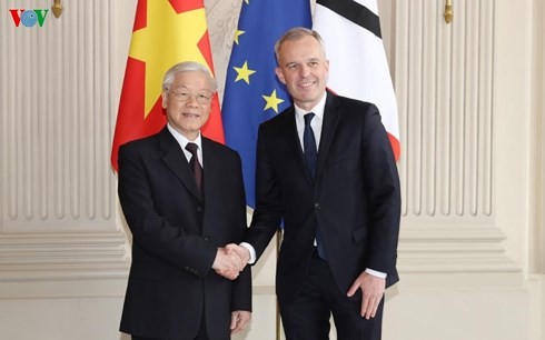 Sekjen Nguyen Phu Trong bertemu dengan Ketua Parlemen Perancis, Francois De Rugy - ảnh 1