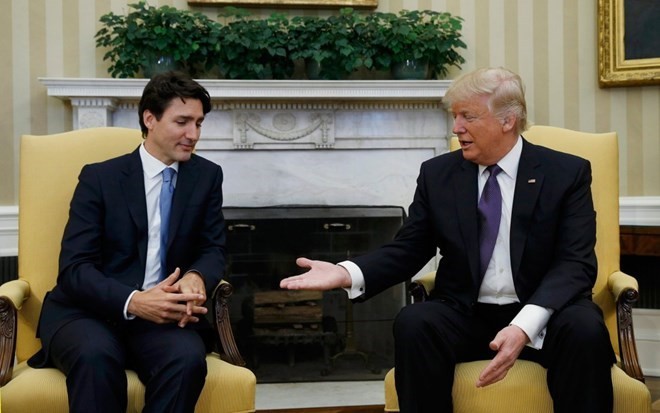 Pemimpin AS dan Kanada melakukan pembicaraan telepon tentang perdagangan dan ekonomi - ảnh 1