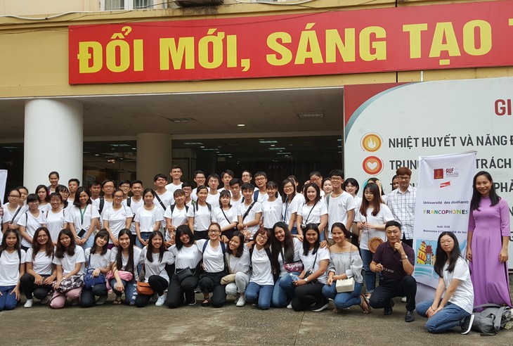 Mahasiswa Francophonie enam negara ikut serta pada sekolah musim panas di Vietnam - ảnh 1