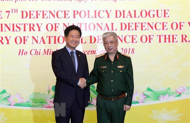 Vietnam-Republik Korea memperkuat kerjasama di bidang pertahanan - ảnh 1