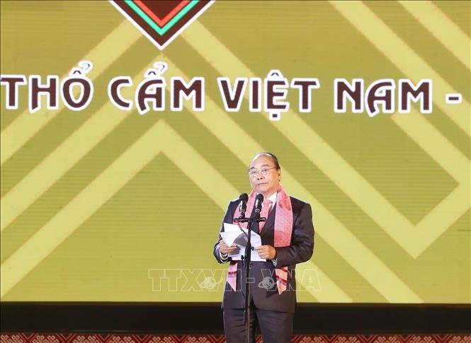 Pembukaan Festival kebudayaan kain ikat Vietnam yang pertama  - ảnh 1