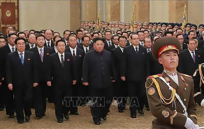 Pemimpin RDRK mengunjungi Istana Pringatan Kumsusan - ảnh 1