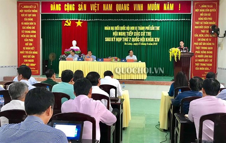 Ketua MN Vietnam, Nguyen Thi Kim Ngan melakukan kontak dengan para pemilih di Kabupaten Phong Dien, Kota Can Tho - ảnh 1
