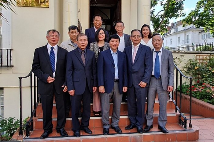 Deputi Menlu Vietnam, Nguyen Quoc Cuong melakukan kunjungan kerja di Kerajaan Inggris - ảnh 1