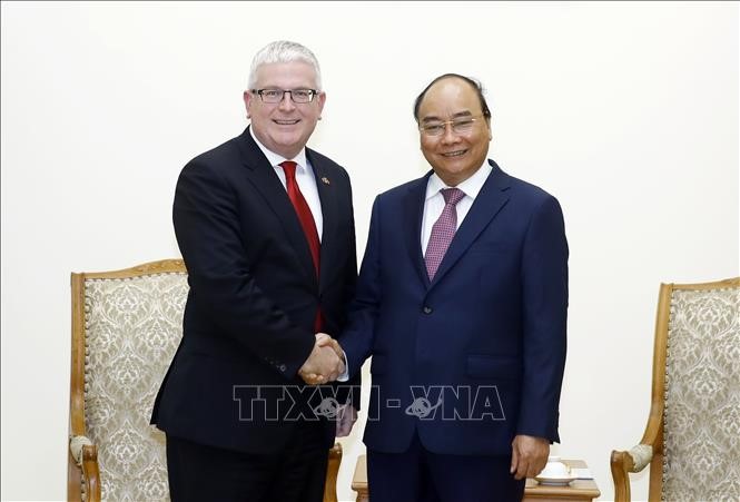 PM Vietnam, Nguyen Xuan Phuc menerima Duta Besar Australia, Craig Chittick - ảnh 1