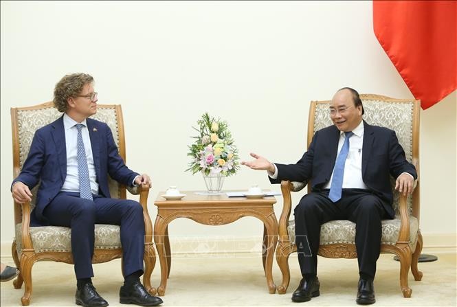 PM Nguyen Xuan Phuc menerima Dubes Swedia - ảnh 1