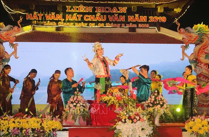 Pembukaan Nasional Festival Nyanyian Lagu Rakyat Van dan Nyanyian Lagu Rakyat Chau Van tahun 2019 - ảnh 1