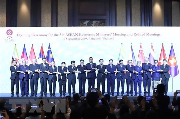 Pembukaan Konferensi Menteri Ekonomi ASEAN ke-51 - ảnh 1