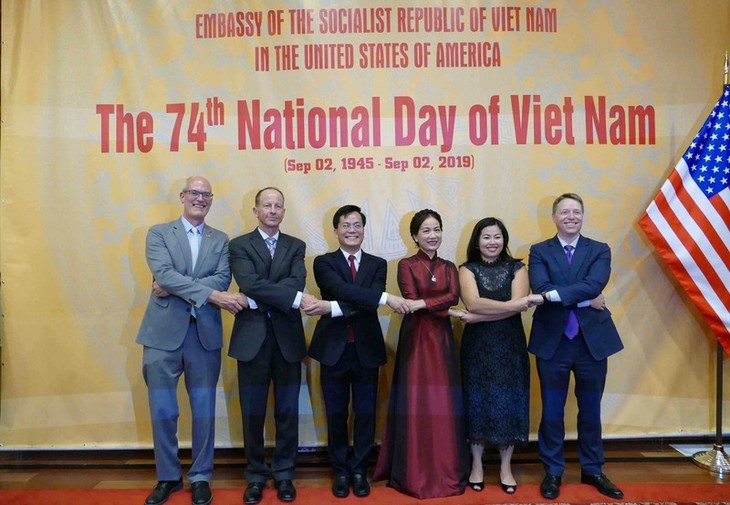 Kegiatan memperingati HUT ke-74 Hari Nasional Vietnam di AS dan Mesir - ảnh 1