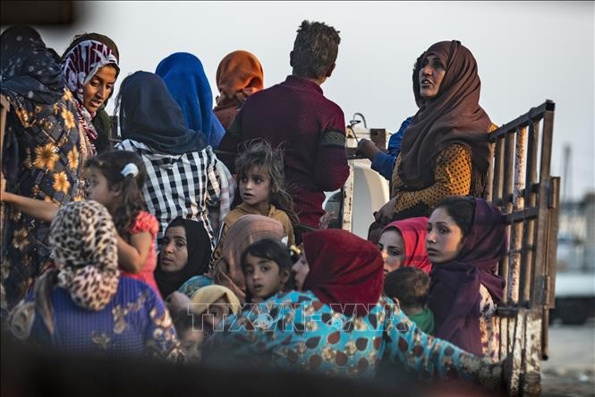 Turki menyerang orang Kurdi di Suriah: PBB sangat mengkhawatirkan situasi kemanusiaan - ảnh 1