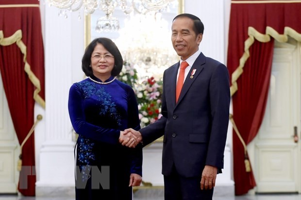 Wakil Presiden Vietnam, Dang Thi Ngoc Thinh menghadiri acara pelantikan Presiden Indonesia, melakukan pertemuan dengan banyak pemimpin negara-negara - ảnh 1
