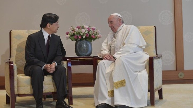 Paus Fransiskus Melakukan Pertemuan dengan Kaisar Naruhito - ảnh 1
