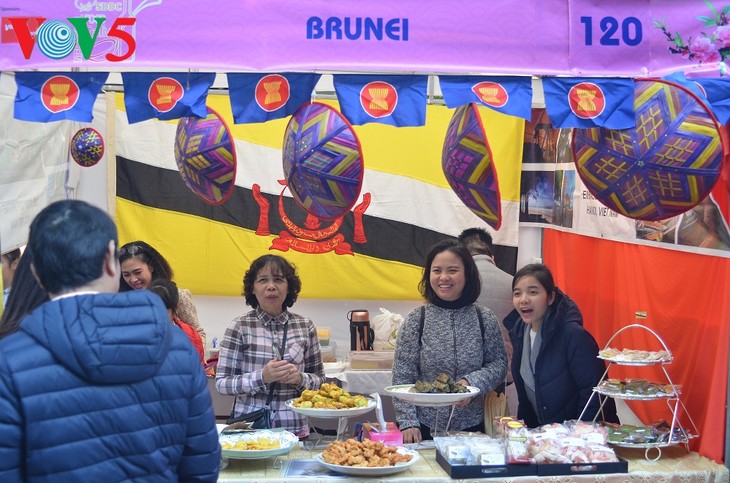Kuliner Indonesia Menyerap Para Pengunjung di Festival Kuliner Internasional Ketujuh  - ảnh 12