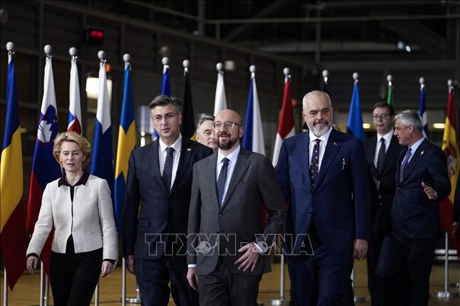 Pemimpin Uni Eropa dan semua negara dan teritori di Balkan membahas kemungkinan masuk menjadi anggota - ảnh 1