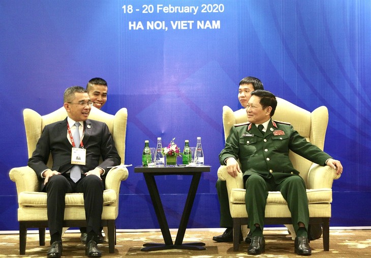 Mendorong kerjasama pertahanan Vietnam-Thailand - ảnh 1