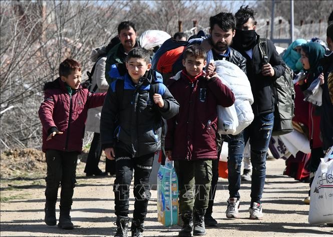 Uni Eropa menuduh Turki menggunakan migran untuk menimbulkan tekanan  - ảnh 1