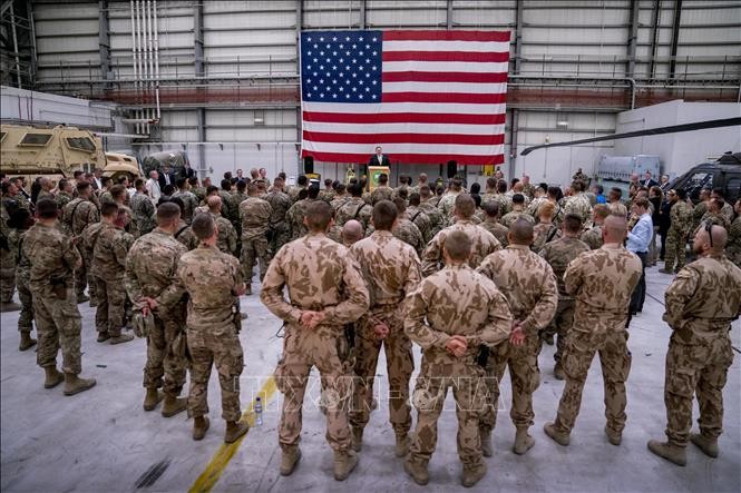 Pentagon telah mengkonfirmasikan akan memangkas jumlah pasukan di Afghanistan turun menjadi di bawah 5.000 serdadu - ảnh 1