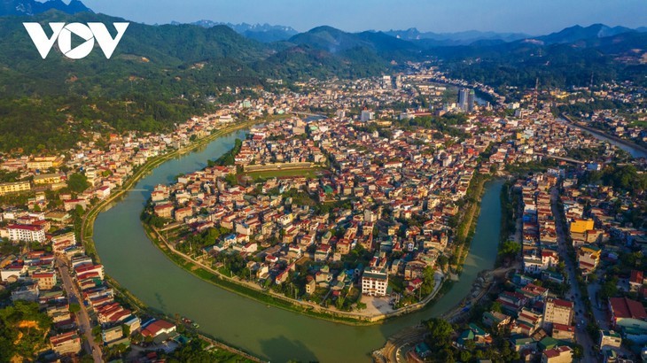 Tiga Terobosan Strategis yang Mengesankan bagi Perubahan Wajah Provinsi Cao Bang - ảnh 1