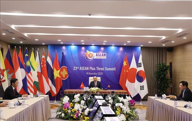 ASEAN+3 Meningkatkan Kemandirian Ekonomi dan Keuangan Menghadapi Tantangan-Tantangan yang Sedang Muncul - ảnh 1