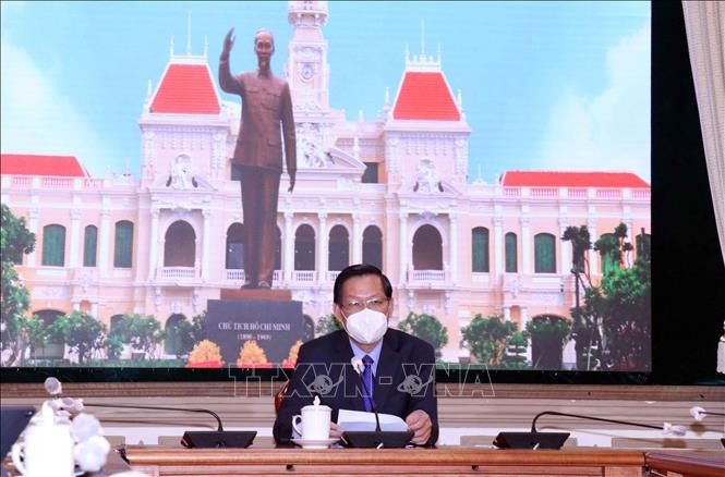 Kota Ho Chi Minh dan Bank Pengembangan Asia (ADB) Dorong Kerja Sama Pemulihan Ekonomi - ảnh 1