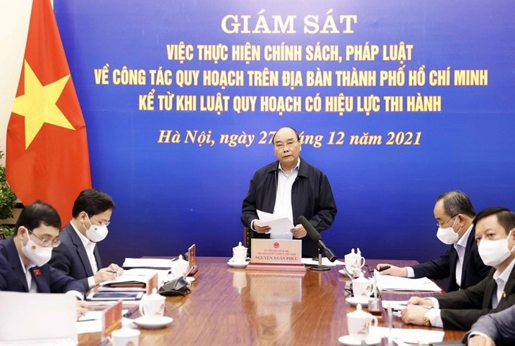 Presiden Nguyen Xuan Phuc Minta Bangun Kota Ho Chi Minh Menjadi Perkotaan Pintar dan Berkembang - ảnh 1