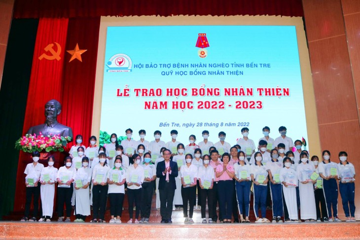 Badan Usaha Thailand dengan Aktif Beraktivitas demi Komunitas untuk Berterima Kasih kepada tanah Air Vietnam - ảnh 1