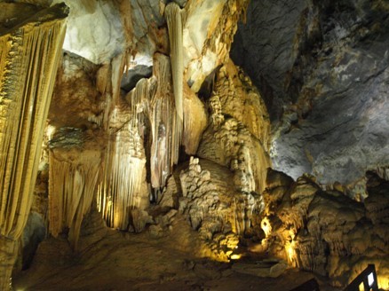 Die Schönheit der Thien Duong-Höhle - ảnh 10