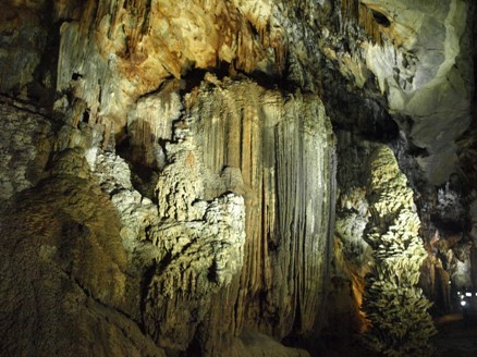Die Schönheit der Thien Duong-Höhle - ảnh 14