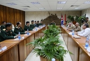 Vietnam und Kuba verstärken Zusammenarbeit im Bereich Verteidigung - ảnh 1