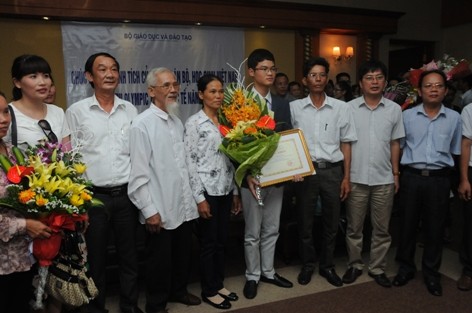 Vu Xuan Trung und seine Goldmedaille bei der Mathematik-Olympiade - ảnh 1