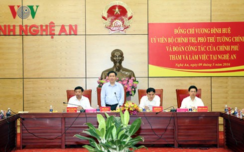 Vize-Premierminister Vuong Dinh Hue besucht Provinz Nghe An - ảnh 1