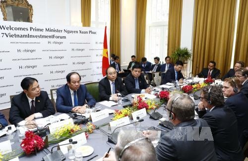 Premierminister nimmt am Rundtischforum über Zusammenarbeit zwischen Vietnam und den USA teil - ảnh 1