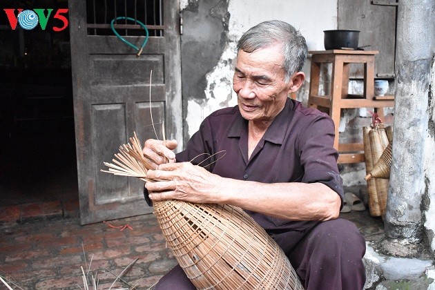 Gemeinde Thủ Sỹ in Hung Yen, die seit mehr als 200 Jahren das “Do” flechtet - ảnh 1