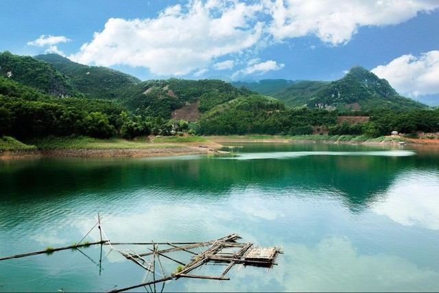 Thung Nai, die Halong-Bucht mitten im Gebirge im Nordwesten - ảnh 1