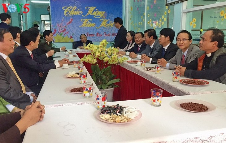 Premierminister Nguyen Xuan Phuc besucht Streitskräfte in  Da Nang - ảnh 1