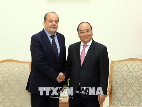 Premierminister Nguyen Xuan Phuc empfängt den chilenischen Botschafter - ảnh 1