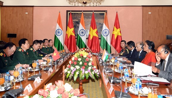 Verteidigungsminister Ngo Xuan Lich empfängt Delegation des indischen Verteidigungsministeriums - ảnh 1