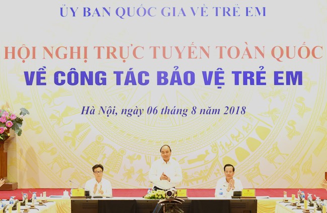 Premierminister Nguyen Xuan Phuc nimmt an der Konferenz über Kinderschutz teil - ảnh 1