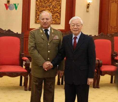 KPV-Generalsekretär, Staatspräsident Nguyen Phu Trong empfängt die kubanische militärische Delegation - ảnh 1