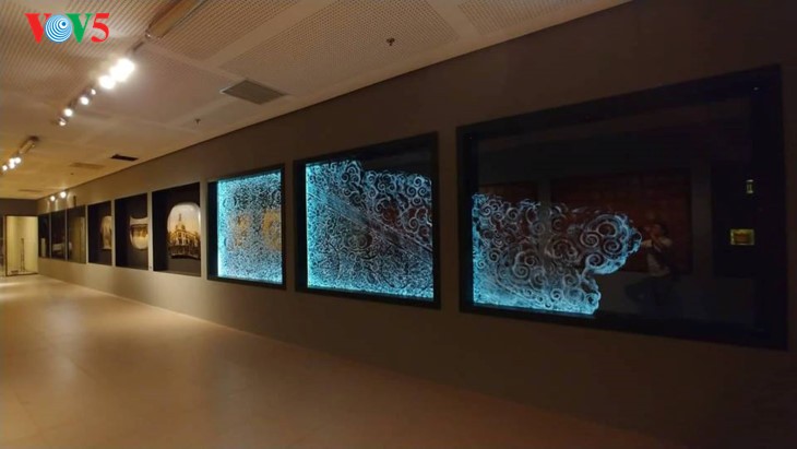 Der einzigartige zeitgenössische Kunstraum im Parlamentsgebäude - ảnh 14