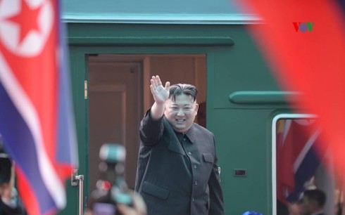 Nordkoreas Staatschef Kim Jong-un beendet Besuch in Vietnam - ảnh 1