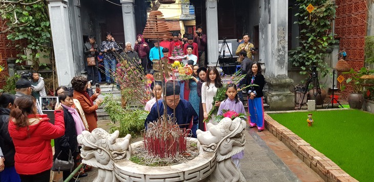 Hanoi eröffnet die Serie von Kulturaktivitäten mit dem Thema “Tet auf den Straßen” - ảnh 1